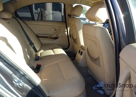 2006 BMW 325I z USA, uszkodzony, nr VIN WBAVB13536KX48622